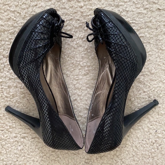 Black Snake Skin leather High Heels